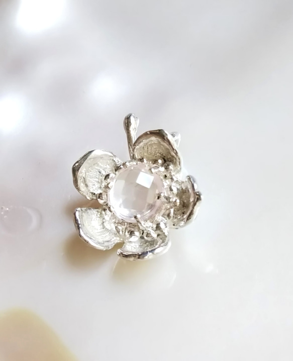 【受注制作】ローズクォーツの花のペンダントトップ(silver925) 2枚目の画像
