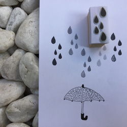 「雨滴」手刻印章 / “The Raindrop” Handmade Stamp 第2張的照片