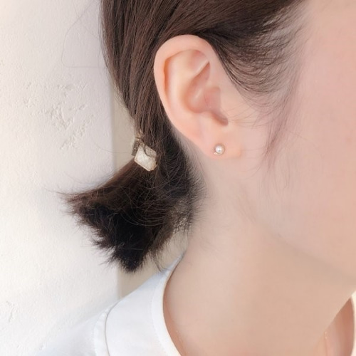 k18 ダイヤモンドピアスキツネモチーフ