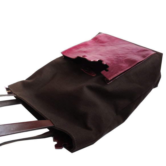 可供購買皮革和帆布拼圖拉鍊手提袋U0112 [puzz]日本製造A4波爾多 第6張的照片
