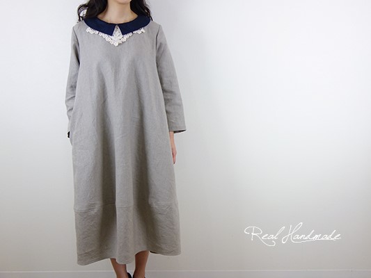 [予約販売] ヨーロッパ亜麻色リネンとネイビーケミカルレースフラットカラー切替ワンピース