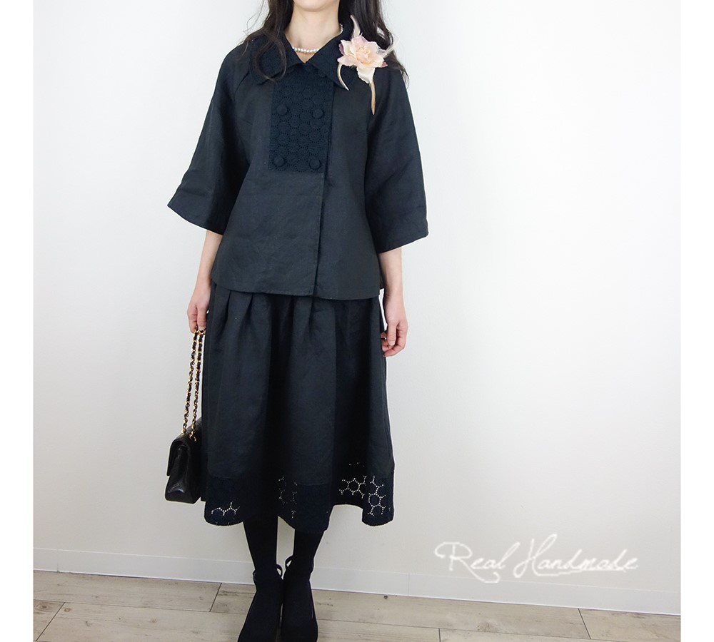 [予約販売]　ヨーロッパブラックリネンサークル刺繍タックスカート