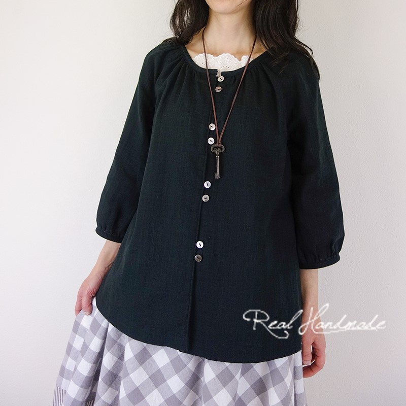 [予約販売] スラブWガーゼブラックループギャザー羽織りブラウス