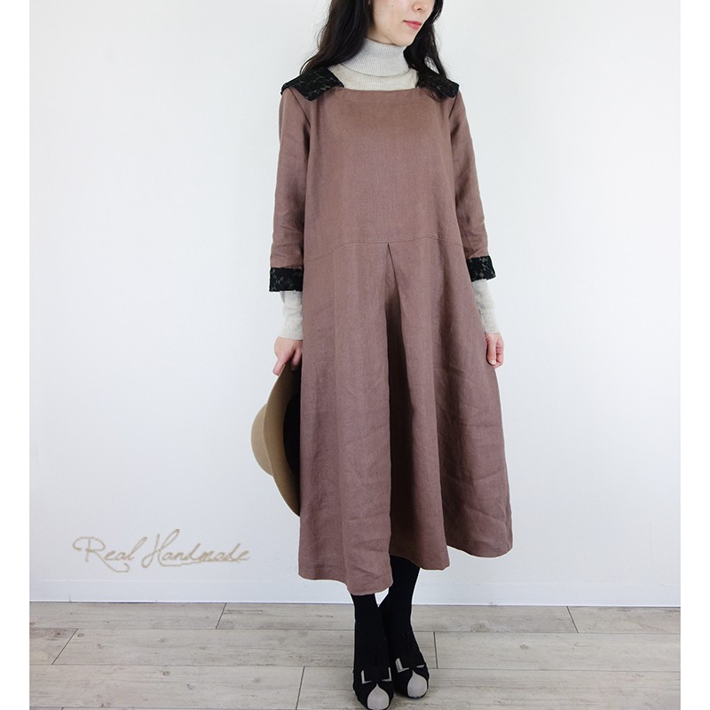 [予約販売] ミルクチョコリネンとカーキケミカルレースフロントタックワンピース