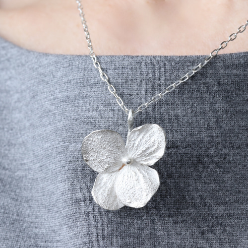 シルバー至福の紫陽花ネックレス ネックレス・ペンダント and