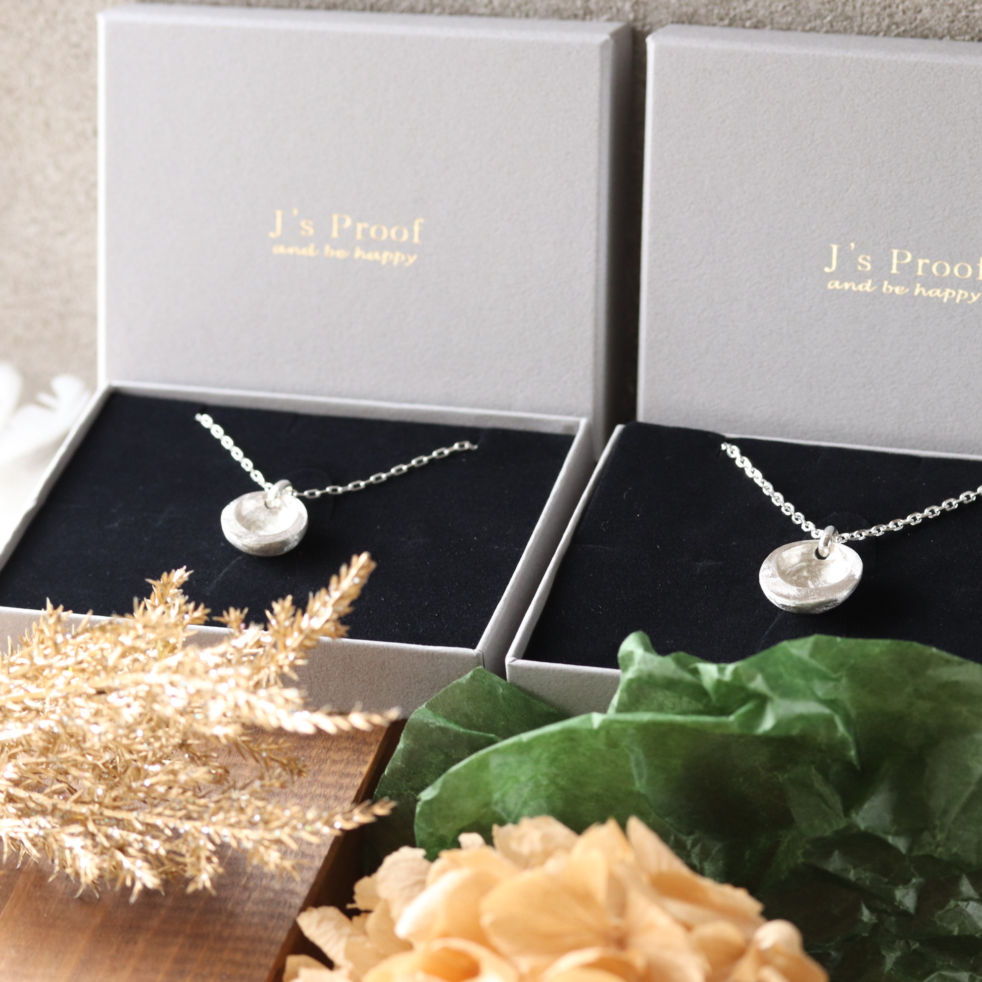 銀の月夜ペアネックレス