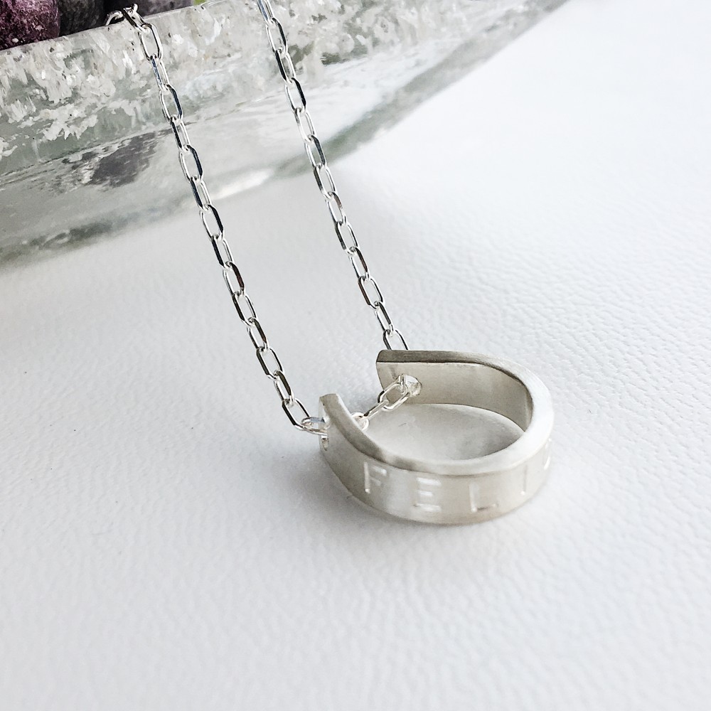 幸運馬蹄ホースシューシルバーネックレス4mm