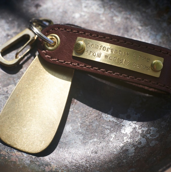 creema限定メンズ刻印真鍮プレート本革シューホーン（靴ベラ）        Ω 人気・おすすめ｜使いやすい・旅行におすすめ 品質保証 全国発送 在庫限り