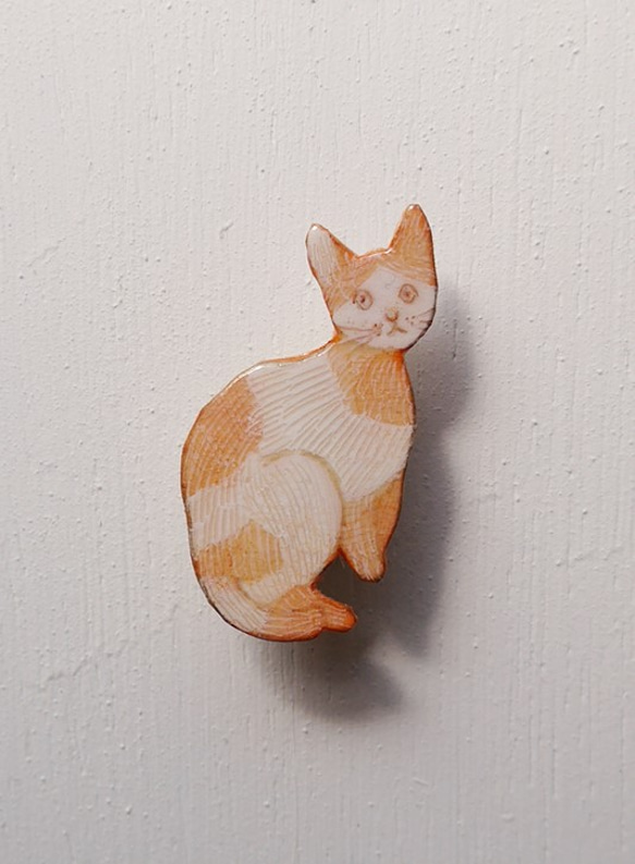 「Cat」紙ブローチ 2枚目の画像
