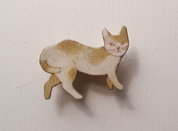 「Cat」紙ブローチ 2枚目の画像