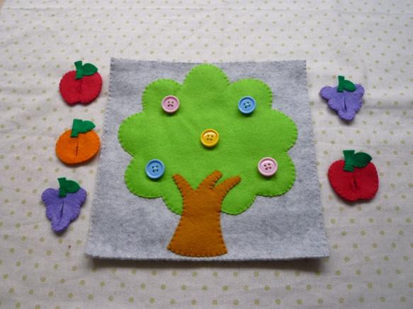 知育玩具★フルーツツリーのボタン（りんごボタンピンク） 2枚目の画像