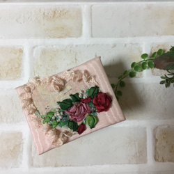 “creema限定“薔薇の刺繍のフリーBox・S/ピンク（カルトナージュ） 2枚目の画像
