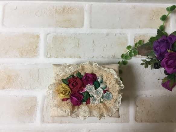 “creema限定“薔薇の刺繍のフリーBox・S/ライトベージュ（カルトナージュ） 2枚目の画像