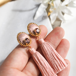 petite jewelry ～ smoky pink ～ 刺繍 ピアス / イヤリング 5枚目の画像