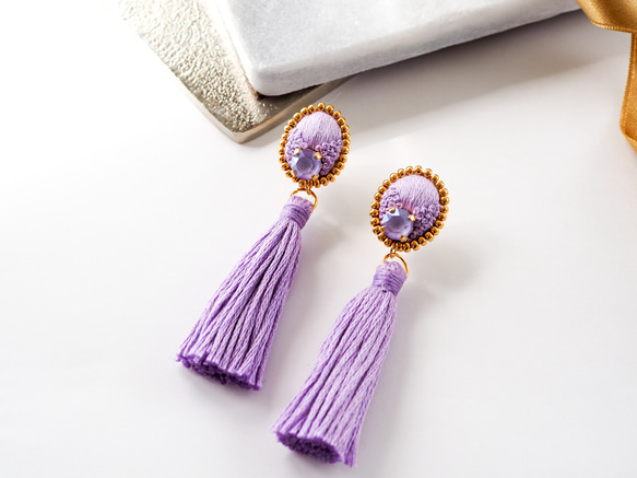 petite jewelry ～ light purple ～ 刺繍 ピアス / イヤリング 3枚目の画像