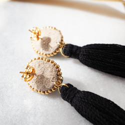 petite jewelry ～ black ～ 刺繍 ピアス / イヤリング 5枚目の画像