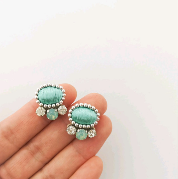 shiny ～ mint green ～ 刺繍 ピアス / イヤリング 5枚目の画像