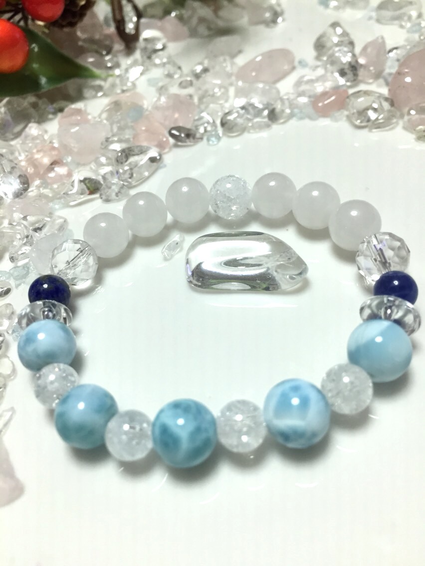 ラリマー  とラピスラズリの冬ブレスレット