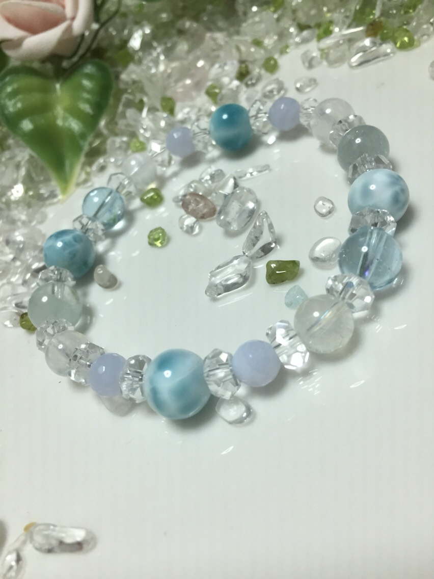 ラリマー  とアゲート /ブルートパーズの美ストーンブレス