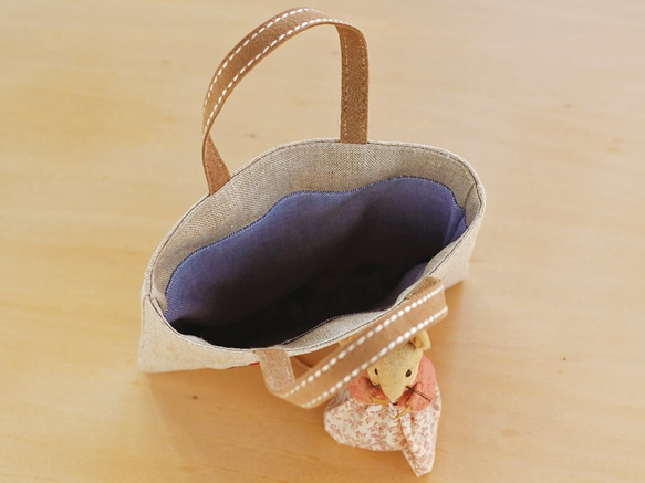 小さな秋の刺繍バッグ（マスク入れなどに） 3枚目の画像