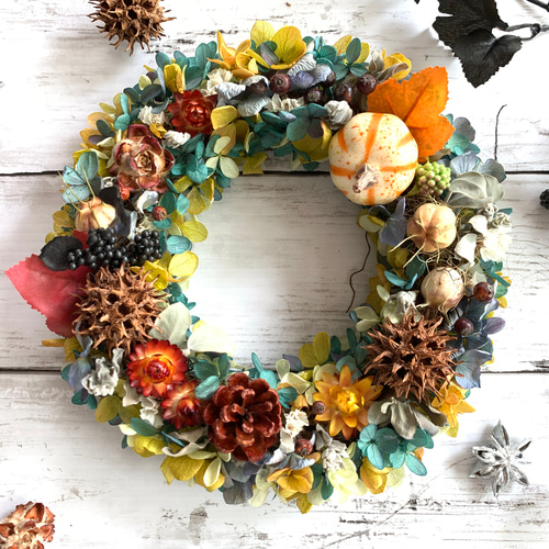 大人シックなハロウィンリース  白いかぼちゃ  ハンドメイド フラワーリース 大人ハロウィン】白のカボチャのハロウィンリース リース 陽だまりのへ