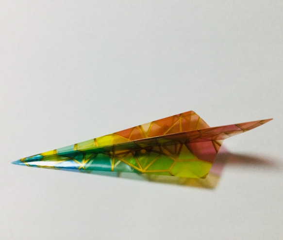 ステンドグラス風折り紙・飛行機ブローチ 7枚目の画像