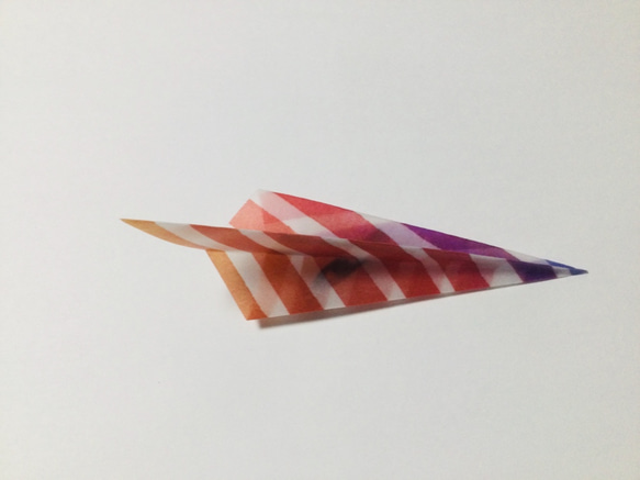 折り紙・飛行機 2枚目の画像