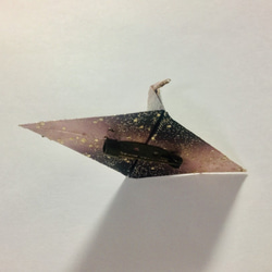 鶴のブローチ・ブラック~レッド　グラデーション 5枚目の画像