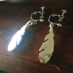 純銀☆SV999・フェザーと貝殻・ヒトデチャームのイヤリング 4枚目の画像
