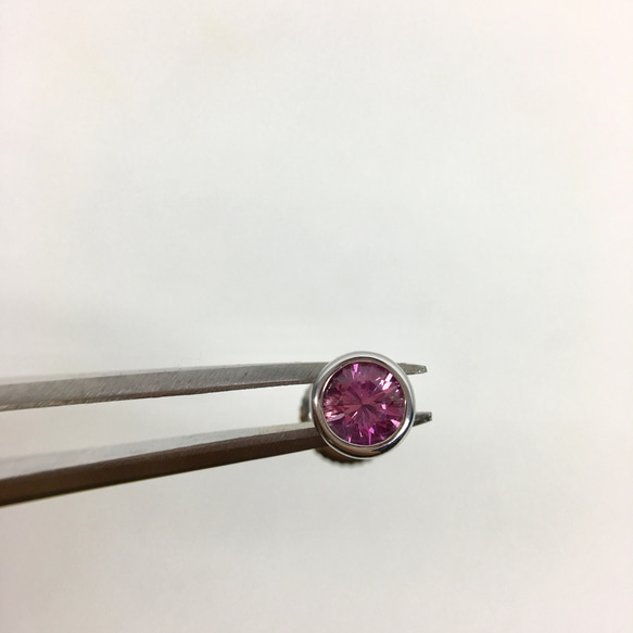 一点物 天然ピンクサファイヤ 大粒 0.48ct プラチナ ピアス 片耳 4枚目の画像