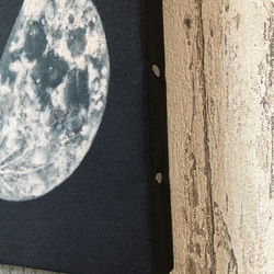 星月猫★アート「半月」絵画F0 複製画　木製パネル貼り　18cmｘ14cm　厚み２㎝「003」 3枚目の画像