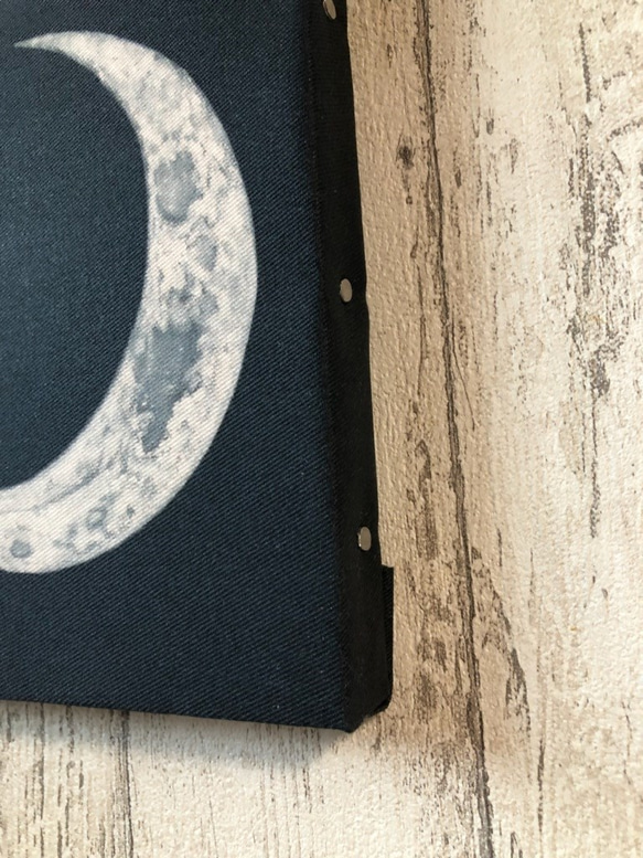 星月猫★アート「三日月」絵画F0 複製画 　木製パネル貼り　18cmｘ14cm　厚み２㎝「007」 2枚目の画像