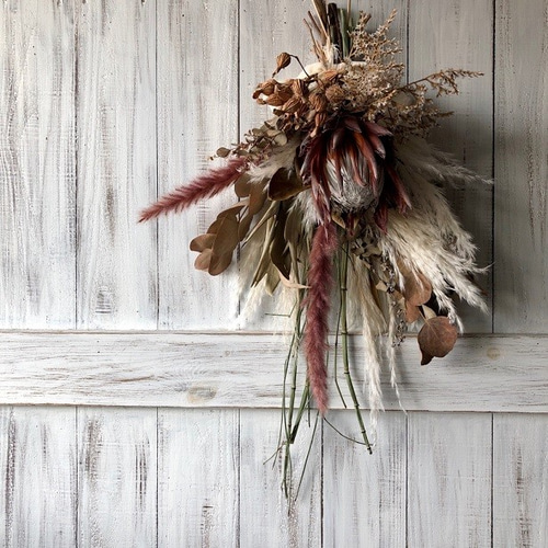 星月猫☆「プロテアマディバとパンパスグラス、グレビレアバイレヤナの