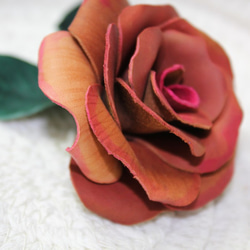 エンボス加工革のバラを染色はつまん形作る咲きます 5枚目の画像