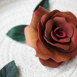 エンボス加工革のバラを染色はつまん形作る咲きます 6枚目の画像