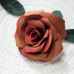 エンボス加工革のバラを染色はつまん形作る咲きます 7枚目の画像