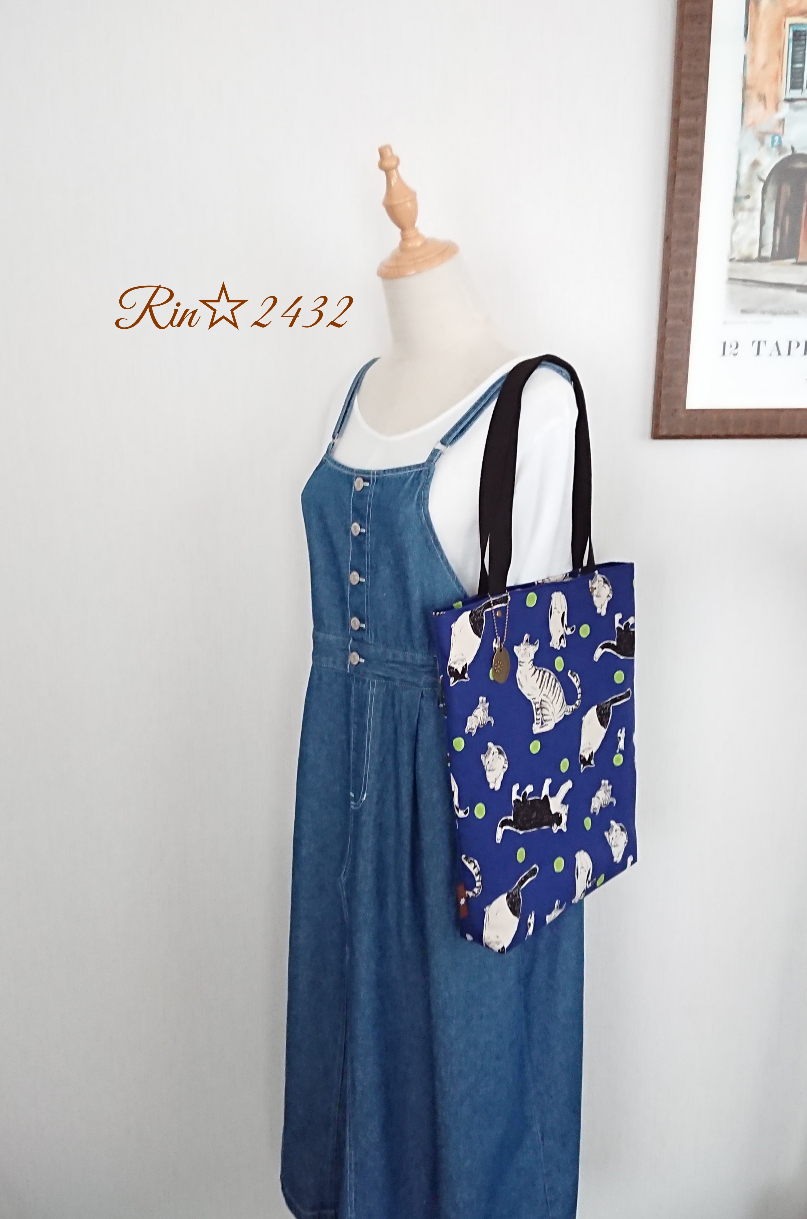 【A4・倉敷帆布・裏地＆ポケット付・マチ有・マグネットボタン】長めの持ち手がポイントのトートバッグ☆ネコ柄☆ネイビー/紺