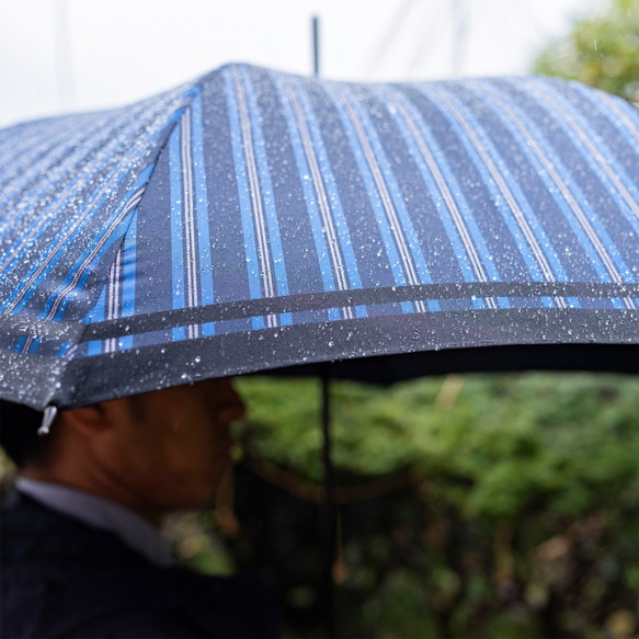 【紳士 晴雨兼用雨傘 ジャンプ傘】Tie Stripe×Plain BLUE 2枚目の画像