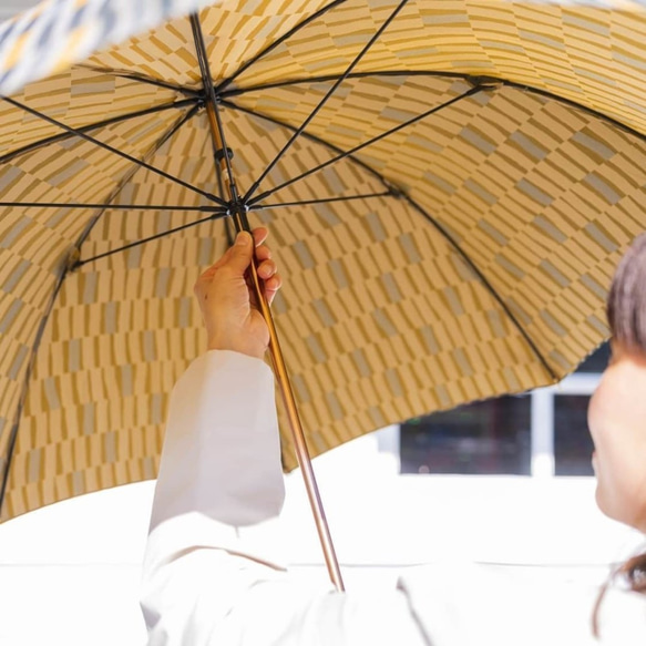 【防曬雨傘】北歐提花大江：卡其色 第2張的照片