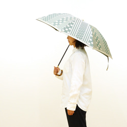 【晴雨兼用折りたたみ傘】kirie ドットとストライプ フォレストグリーン 3枚目の画像