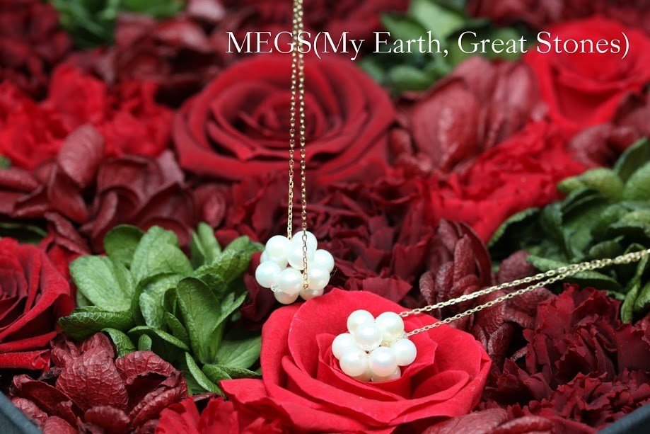 【6月誕生石】K10 ベビーあこや真珠 ~Pearls of flower 『花珠　HANADAMA』ピアス