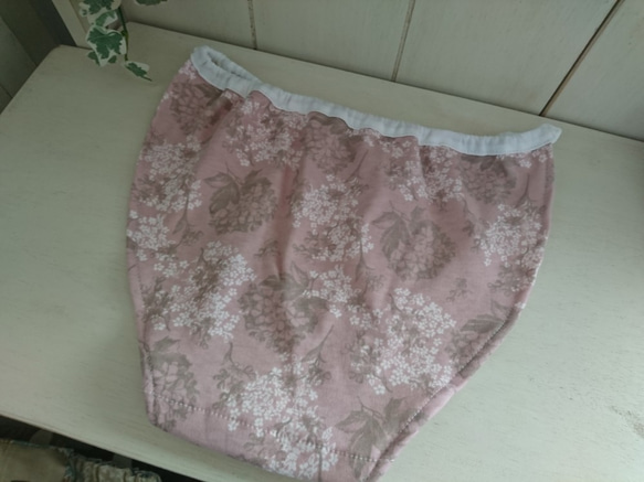 カットソー素材のふんどしパンツ☆やさしいピンクのブーケ柄M〜L～サイズ 2枚目の画像