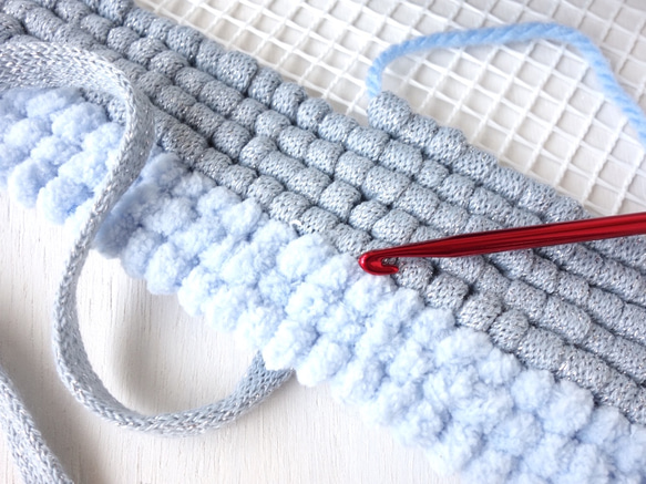 Tシャツヤーンで作ろう！ロッカーフッキング【四角いお花のマット・図案とキャンバスセット】＊＜説明書＆動画サポート＞ 6枚目の画像