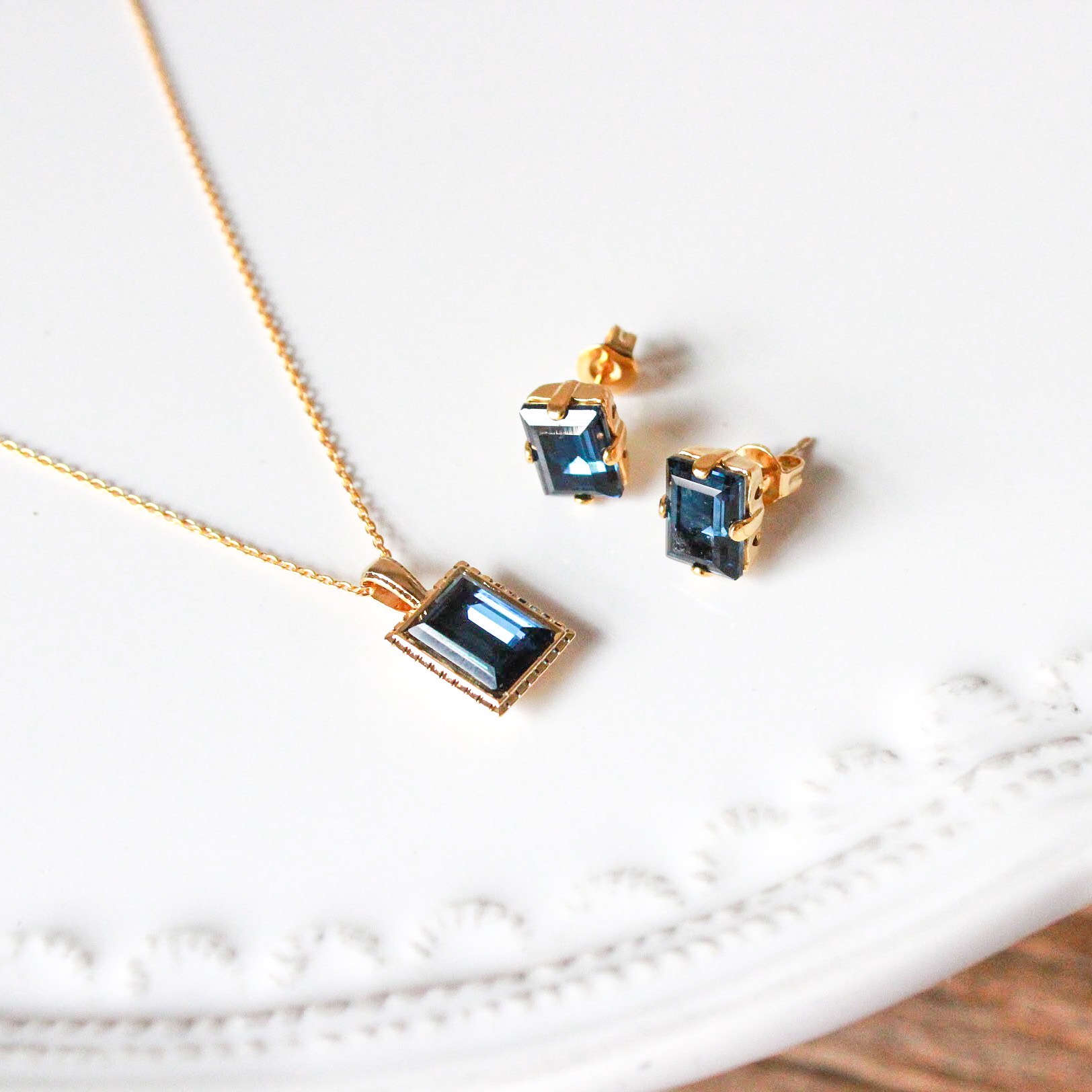 深海の装い...クリスタルネックレス＆ピアス(モンタナ/14kgf)