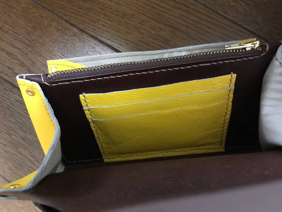 マロン アコーディオン型財布バック 4枚目の画像