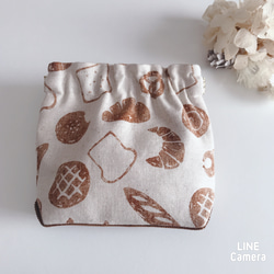 cotton linen　パン♡パパン♪  パン柄　切替マチのバネ口ポーチ　バネ口12cm 2枚目の画像