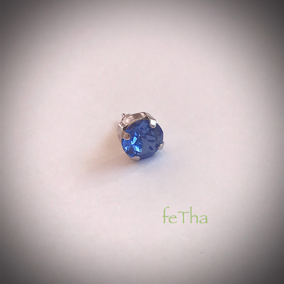 SWAROVSKI sapphire 8mm 1枚目の画像