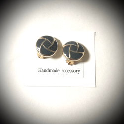 new cabochon earring 1枚目の画像