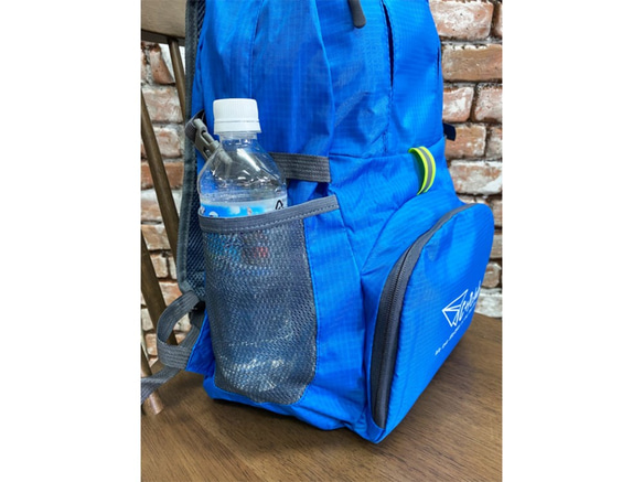 【送料無料】軽量お手軽リュック　撥水・防水ナイロン　コンパクト　21L　BLUE 7枚目の画像