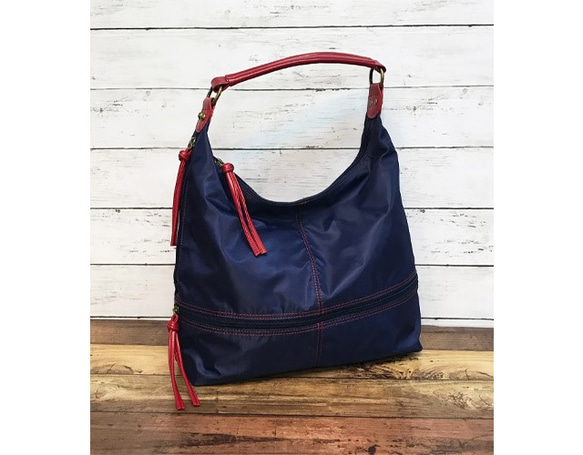 ナイロン+フェイクレザー　4way　リュック　セミショルダー　NAVY 2枚目の画像